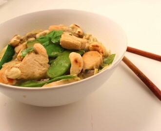 Thaise curry met noedels kip
