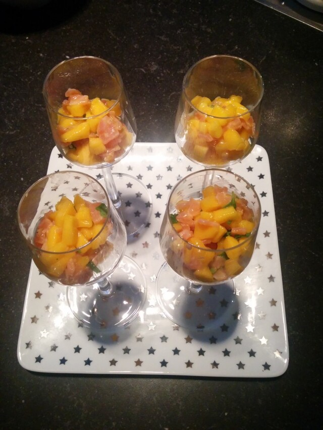 Gerookte zalm met mango
