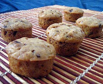 Muffins integrais de banana e canela