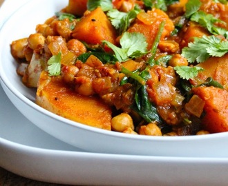 Butternut Squash Chickpea and Spinach Curry