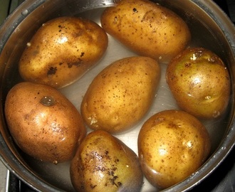 Faszerowane ziemniaki zapiekane z mozarellą...