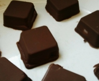 Bonbons met witte chocolade frambozenvulling