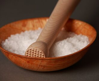 El consejo para reducir la sal
