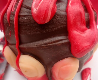 Finger Lickin Good - Creepy Halloween Chocolate Apples
