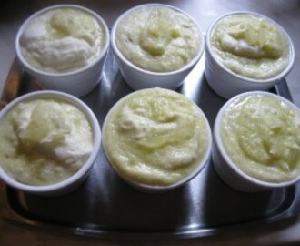 Vaníliás tökpuding – büntetlen édesség; a 6 pohár puding 430 ccal (tök + 2 tojás)