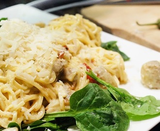 Dinner: Spaghetti met champignons, rode peper, mascarpone, spinazie en parmezaanse kaas
