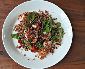 Recept: Quinoa salade met garnalen, tomaatjes en verse kruiden