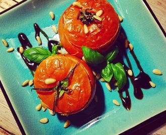 Recept - Gevulde tomaten met quinoa, courgette & mozzarella