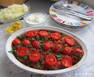 Patates oturtması (Turkse ovenschotel met aardappel, gehakt en tomaat)
