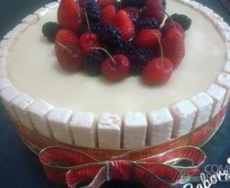 Receita de Torta Bis de frutas vermelhas com chocolate branco