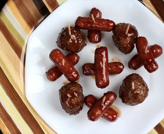GAME DAY MEATBALLS & LIL SMOKIES {WITH THE MOST AMAZING SAUCE EVER!}