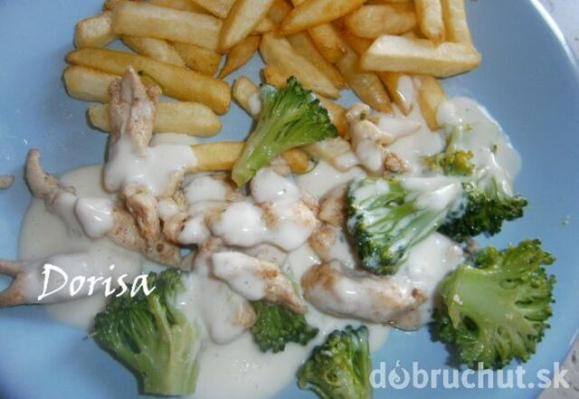 Fotorecept: Kuracie mäsko s brokolicou a syrovou omáčkou