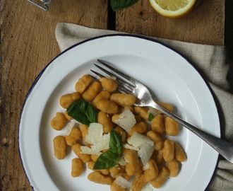 Sweet Potato Gnocchi with Hazelnut Pesto. Gnocchi zo sladkých zemiakov s pestom z lieskovcov.