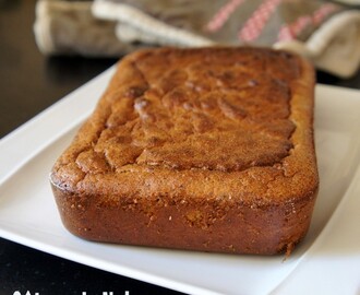 Gâteau ou cake de noix fondant pour petit déjeuner facile sans gluten, sans lactose et sans caséine