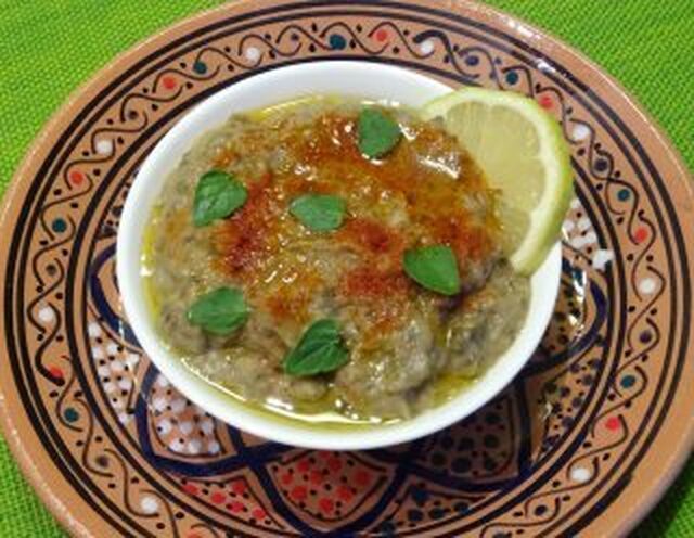 Babaganoush ovvero hummus di melanzane alla maniera mediorientale