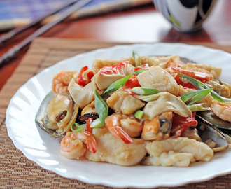 Mixed Seafood in Oyster Sauce
