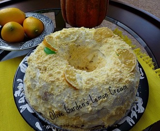 Olive Garden's Lemon Cream Cake!  Copycat recipe