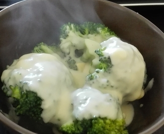 Kaassaus (voor bij de broccoli)
