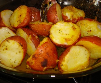 Batatas vermelhas ao curry
