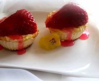 Cheesecake- Muffins mit Erdbeeren