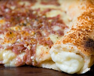Receita de Pizza com Borda Recheada, Que tal Preparar essa delicia para o lanche, aprenda como fazer a Pizza com Borda Recheada.