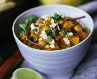 Oatly Sweet Potato and Chickpea Curry with Lemongrass