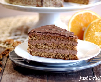 Pomarančovo-orechová torta s čokoládovým krémom