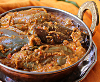 Baingan Ka Salan/ Eggplant Curry With Peanuts And Sesame