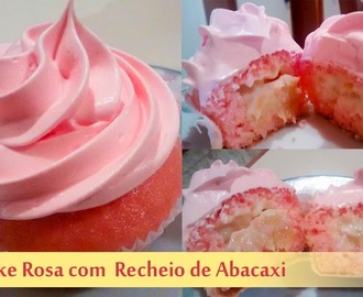 Cupcake Rosa com Recheio de abacaxi