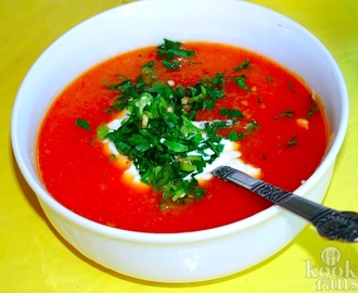 Goedkoper dan een blik soep: Deze heerlijke zelfgemaakte tomatensoep met maar 3 ingrediënten!