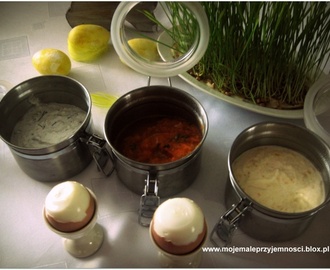 3 sosy do jajek (chrzanowy, pomidorowy oraz pleśniowy)