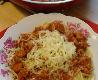 Spaghetti w sosie bolońskim - szybkie danie