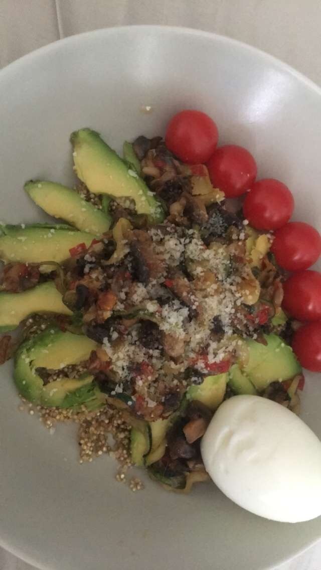 Quinoa med vegetarisk topping - fra