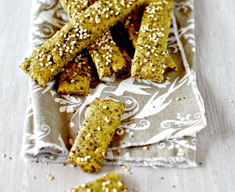 Herbes de Provence Seed and Nut Crackers {grain-free/easily vegan}