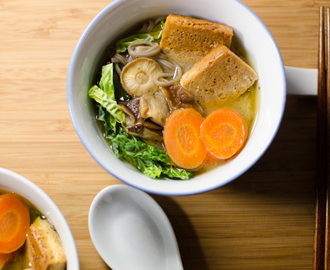 Miso Suppe mit Soba und Shiitake – Miso Soup with Soba and Shiitake
