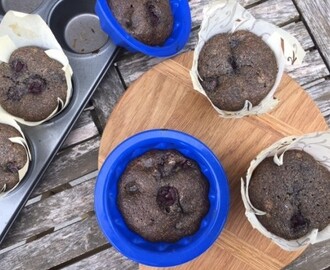 Makové muffiny s višňami
