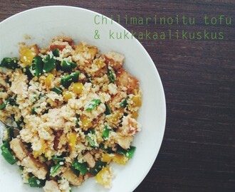 Chilimarinoitua tofua ja kukkakaalikuskusta