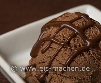 Eis-Rezept: Schokoladeneis selbst machen (Variante 2)