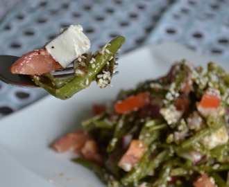 Veckans vegetariska: Haricots verts-sallad med rödlök och fetaost