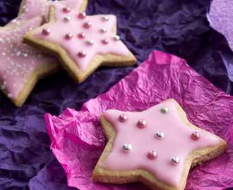 Świąteczne gwiazdki – kruche ciasteczka migdałowe