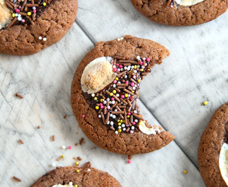 Chocolate and marshmallow cookie bites aka ‘mini sweet pizzas’
