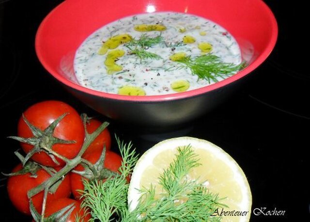 Kalte Gurken-Joghurt Suppe nach einem Rezept von Johann Lafer