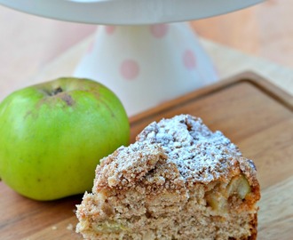 Spiced Apple Muffin Cake