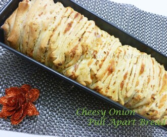 Cheesy Onion- Pull Apart Bread