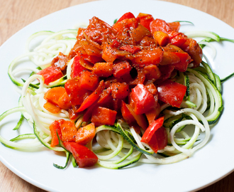 Wat eten we vandaag: Courgetti met verse tomatensaus