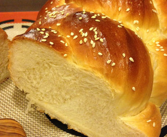 Soft buttermilk braided bread
