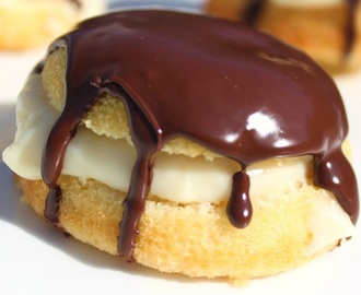 Boston Cream Pie Cupcake Recipe with Italian Pastry Cream