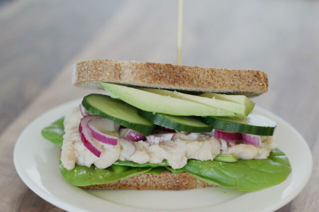 Makkelijke lunch: Witte Bonen Avocado Sandwich