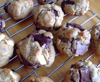 Chocolate Chunk Macadamia and Browned Butter Cookies