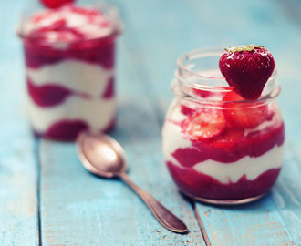 Rabarber met aardbeien – rabarber dessert